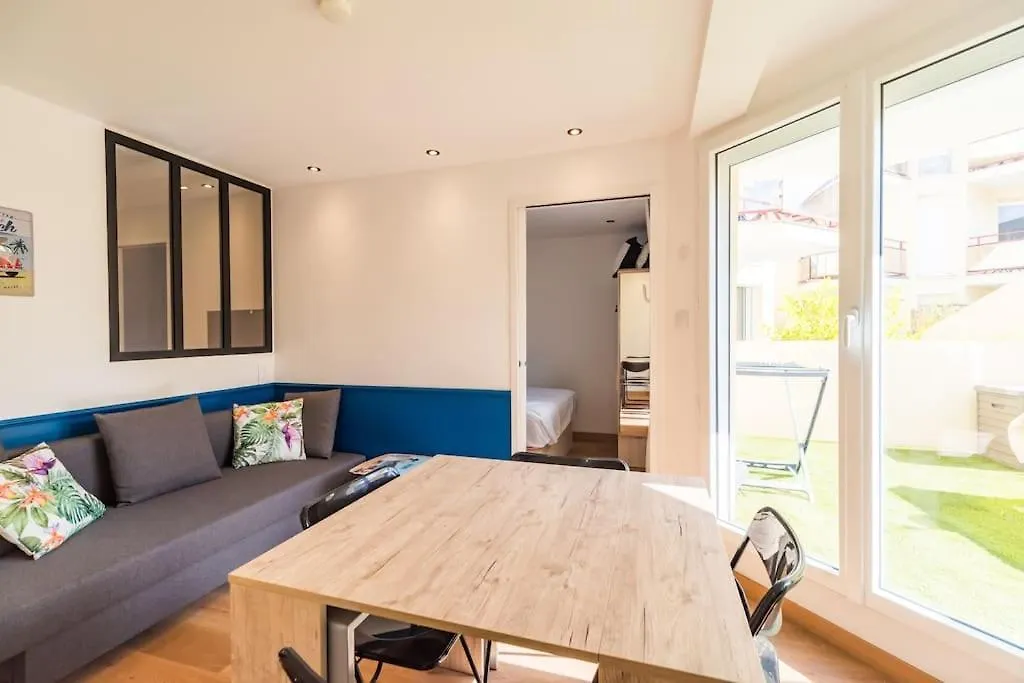 Appartement Avec Terrasse, Trestraou Perros-Guirec France