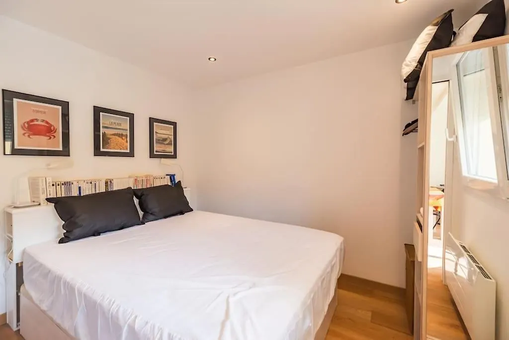 Apartment Appartement Avec Terrasse, Trestraou Perros-Guirec France